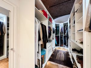 Photo 17- click for photo gallery